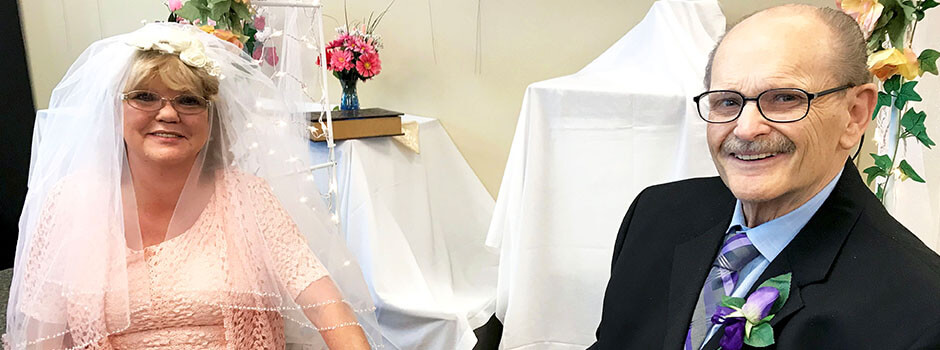 pic of Thornton wedding couple  